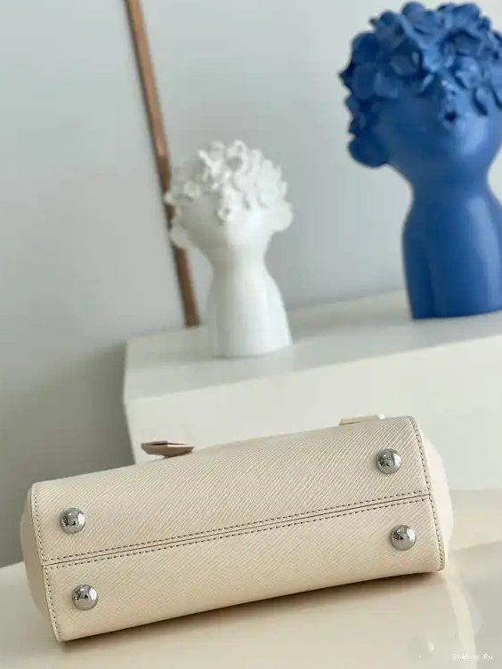 CHANELUNY BB VUITTON LOUIS 0603